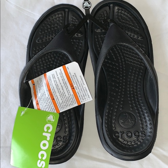 CROCS Shoes - 🍭NWT CROCS BLACK UNISEX FLIPS M5 W7